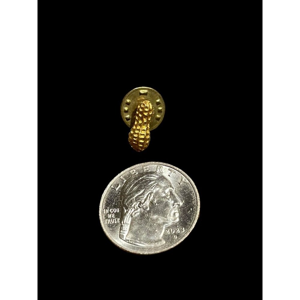 Vintage Retro Gold Tone Detailed Miniature Peanut Brooch Pin - Picture 4 of 4